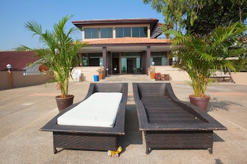 sea breeze guest house