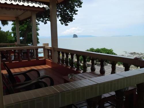 wanghin bungalow donsak