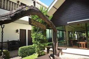 rimtarn resort mae hong son