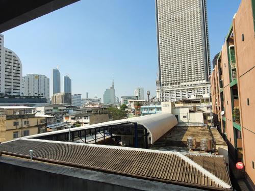 sathorn terrace apartment