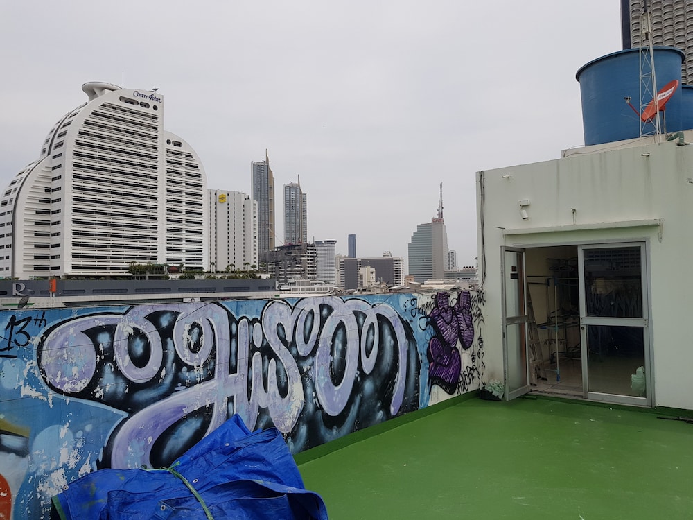 sathorn terrace apartment