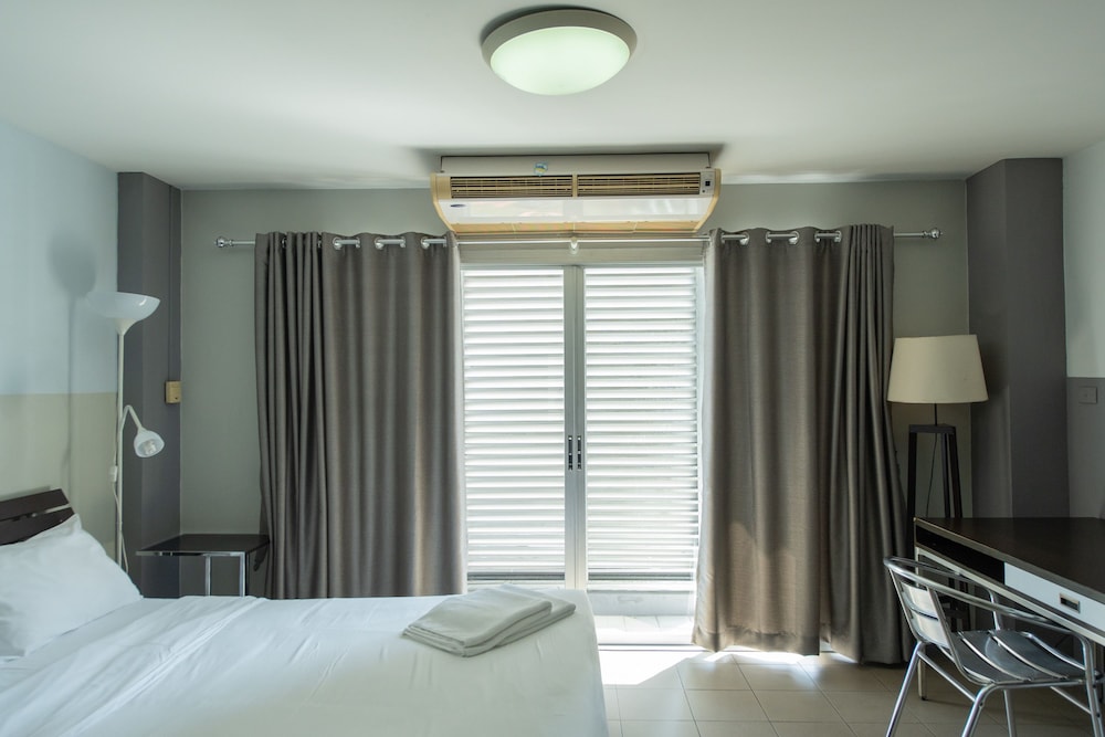 sathorn terrace apartment