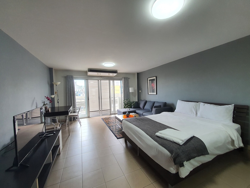 sathorn terrace apartment