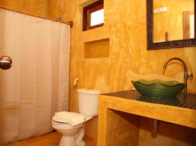 him naam pai resort