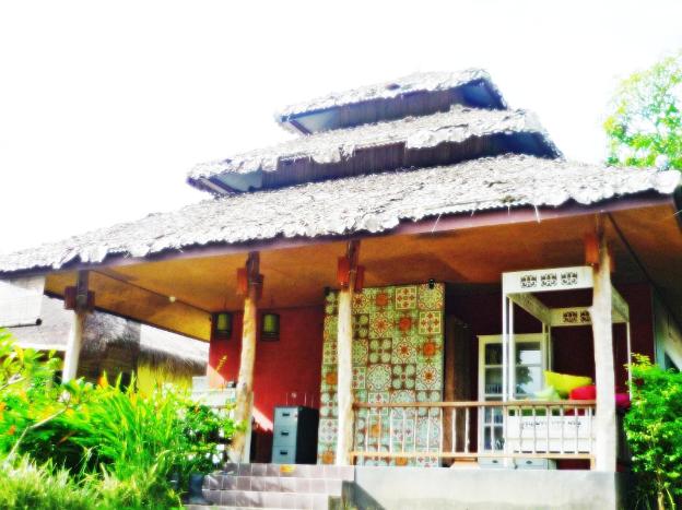him naam pai resort