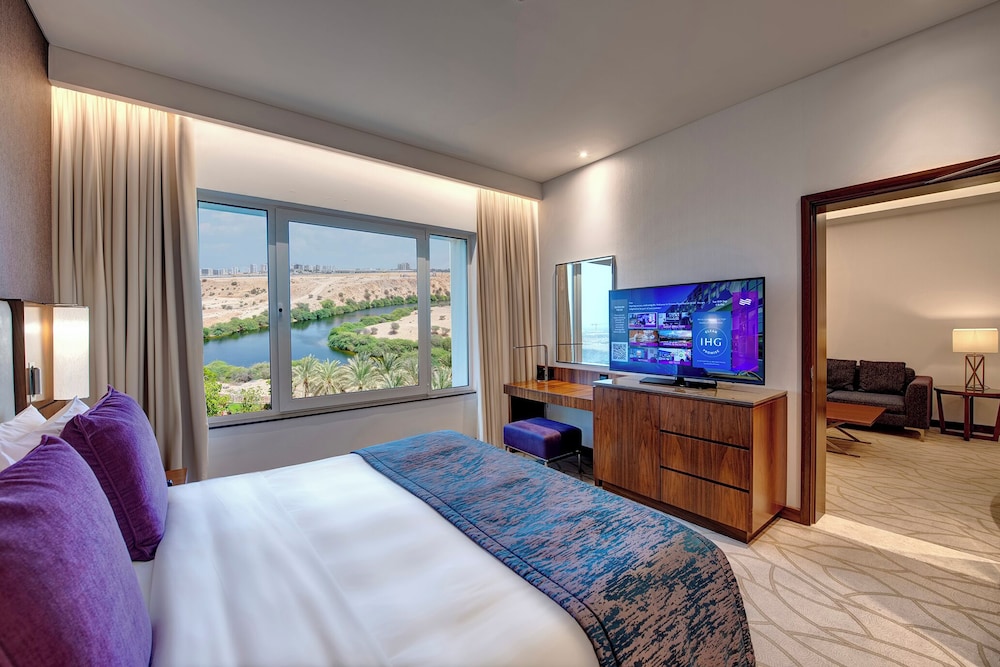 crowne plaza muscat ocec by ihg