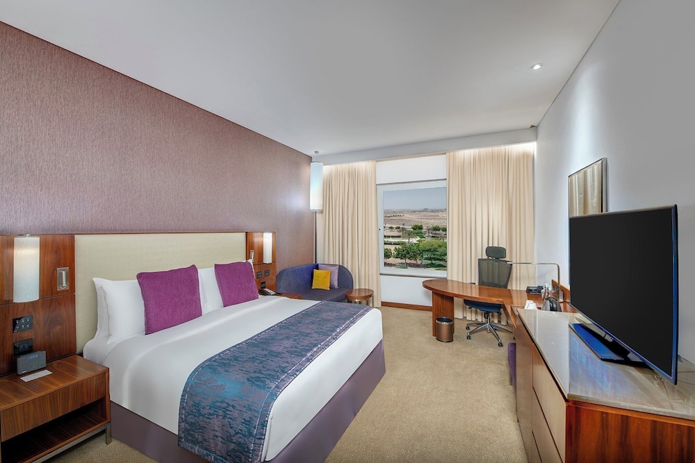 crowne plaza muscat ocec by ihg