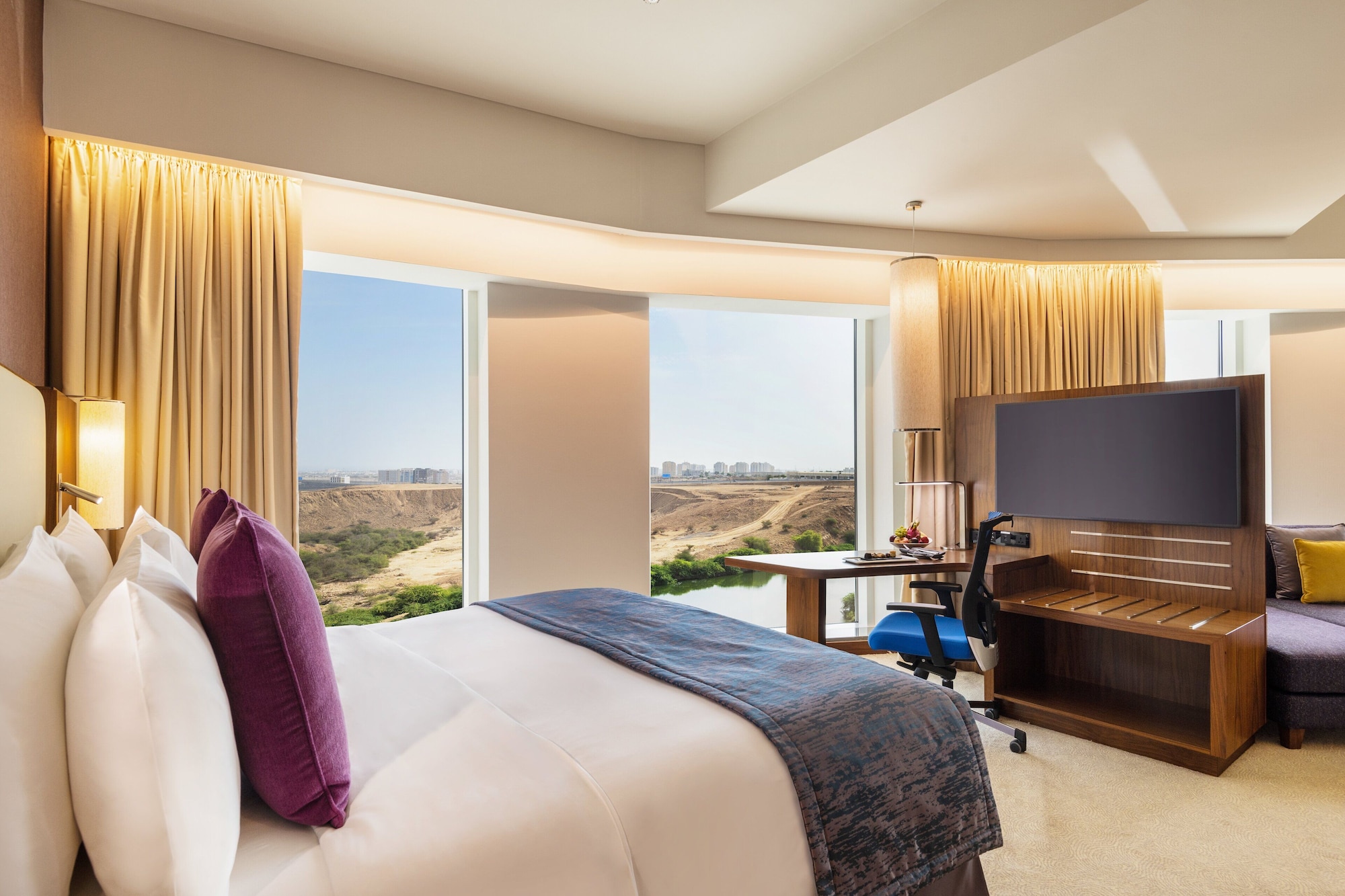 crowne plaza muscat ocec by ihg