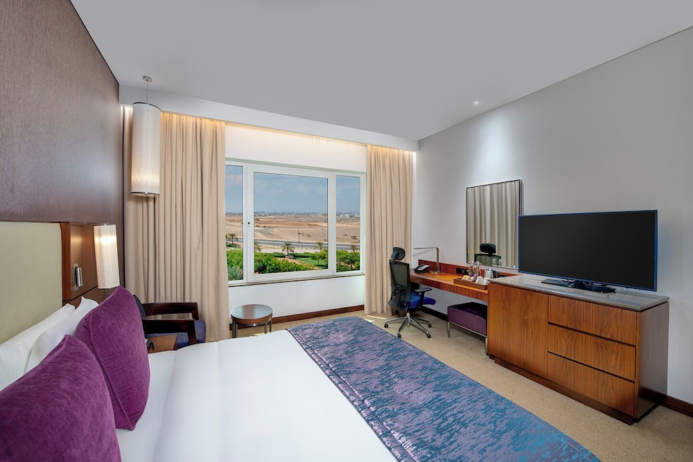 crowne plaza muscat ocec by ihg