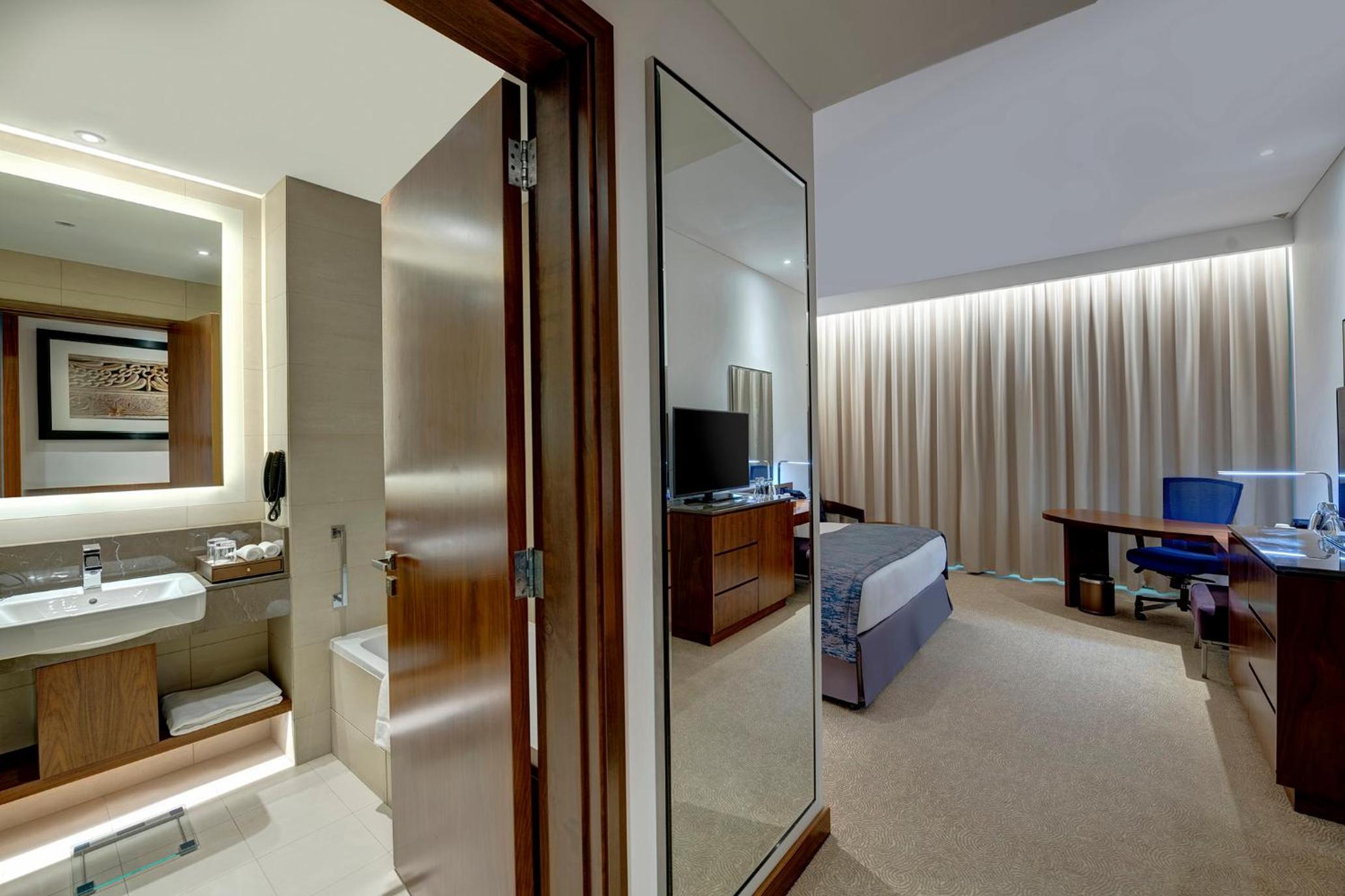 crowne plaza muscat ocec by ihg