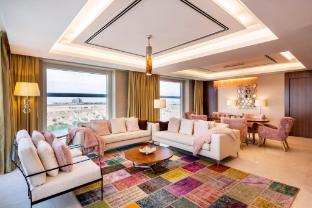 crowne plaza muscat ocec by ihg