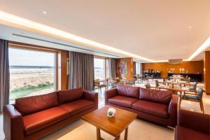 crowne plaza muscat ocec by ihg