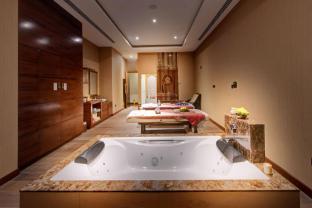 crowne plaza muscat ocec by ihg