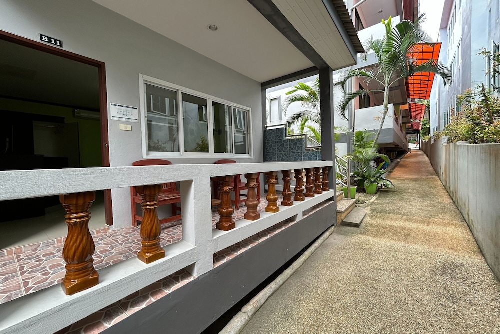 me mee place and tour krabi