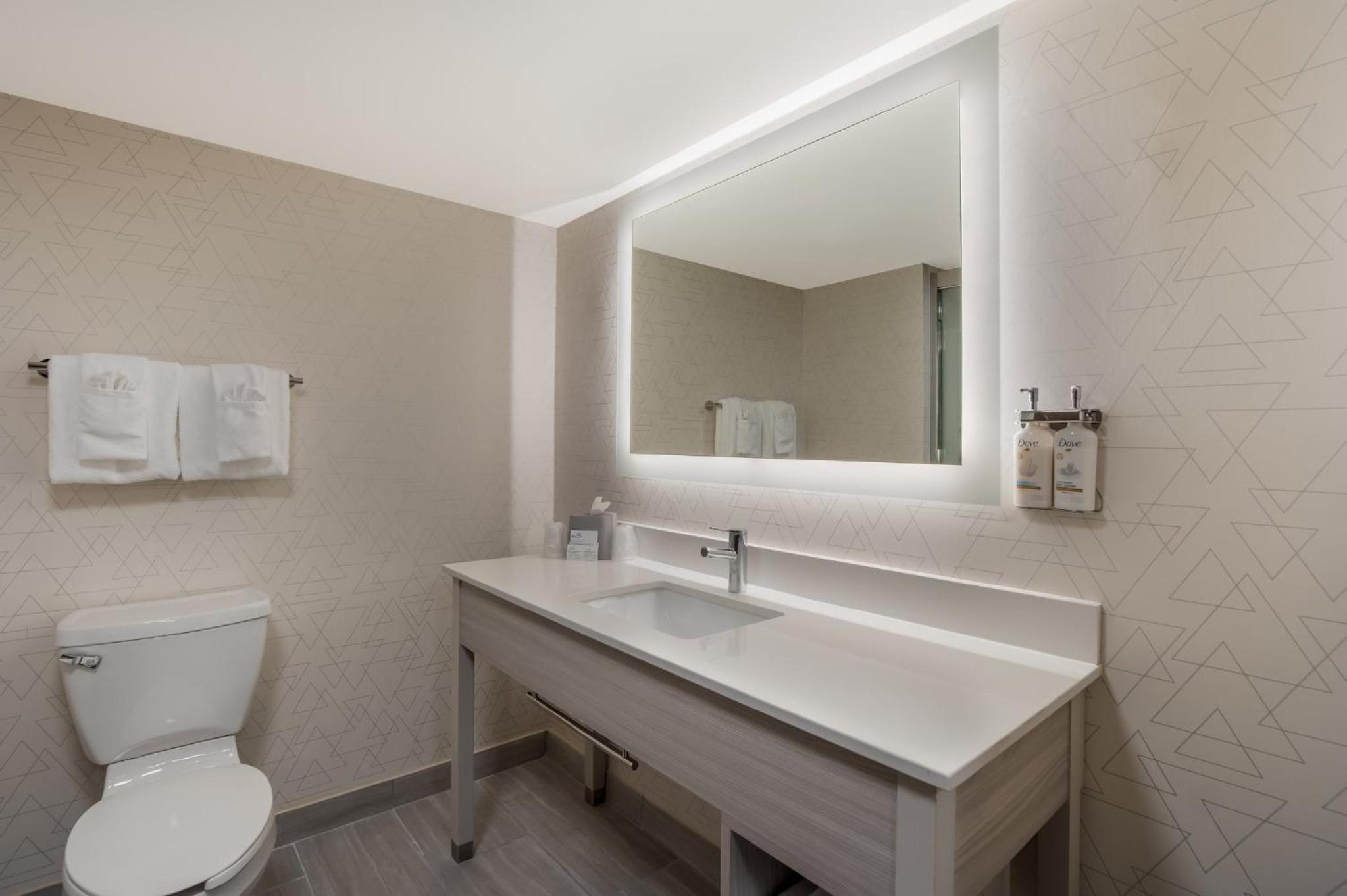 holiday inn express and suites lexington by ihg