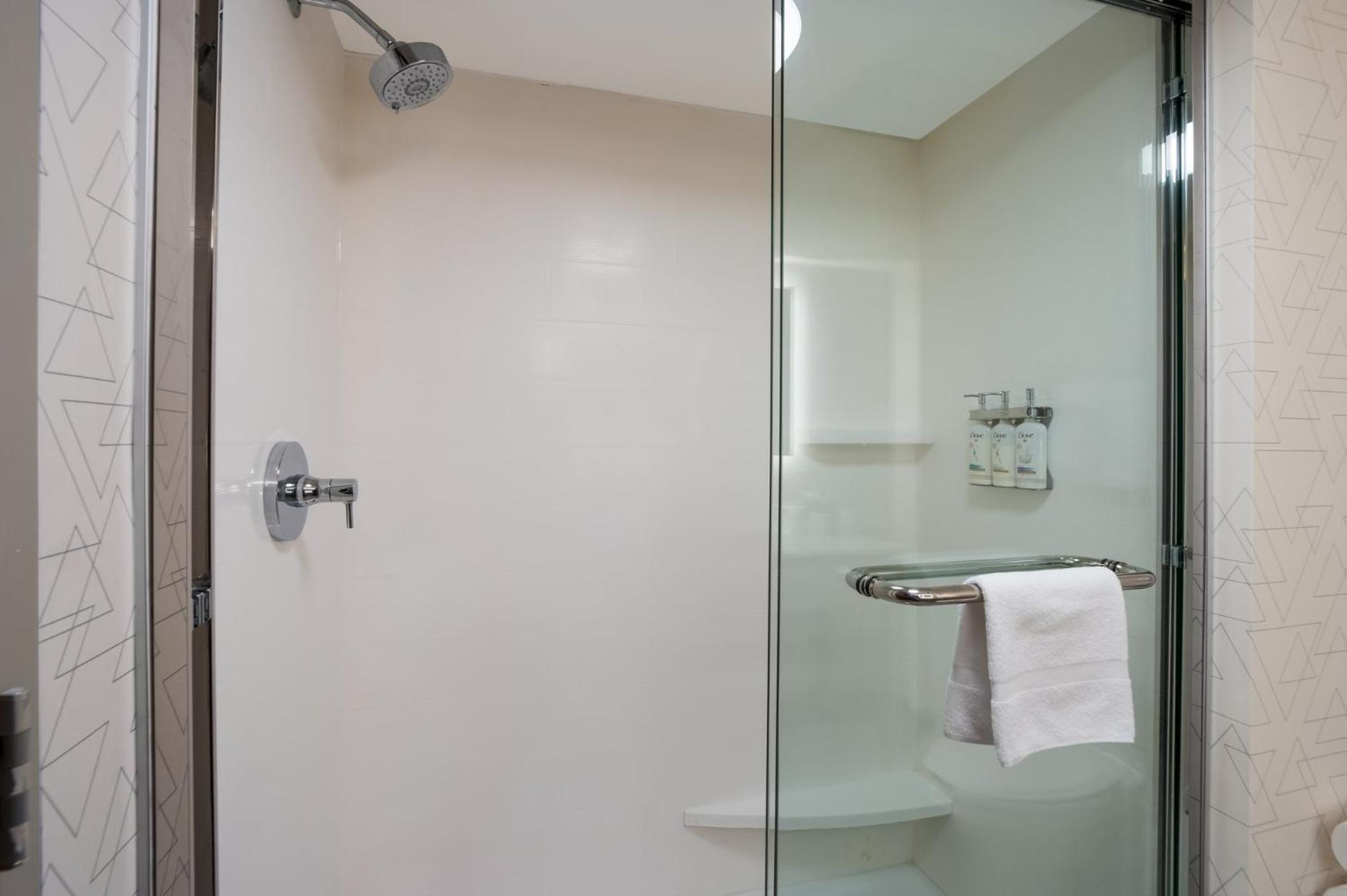 holiday inn express and suites lexington by ihg