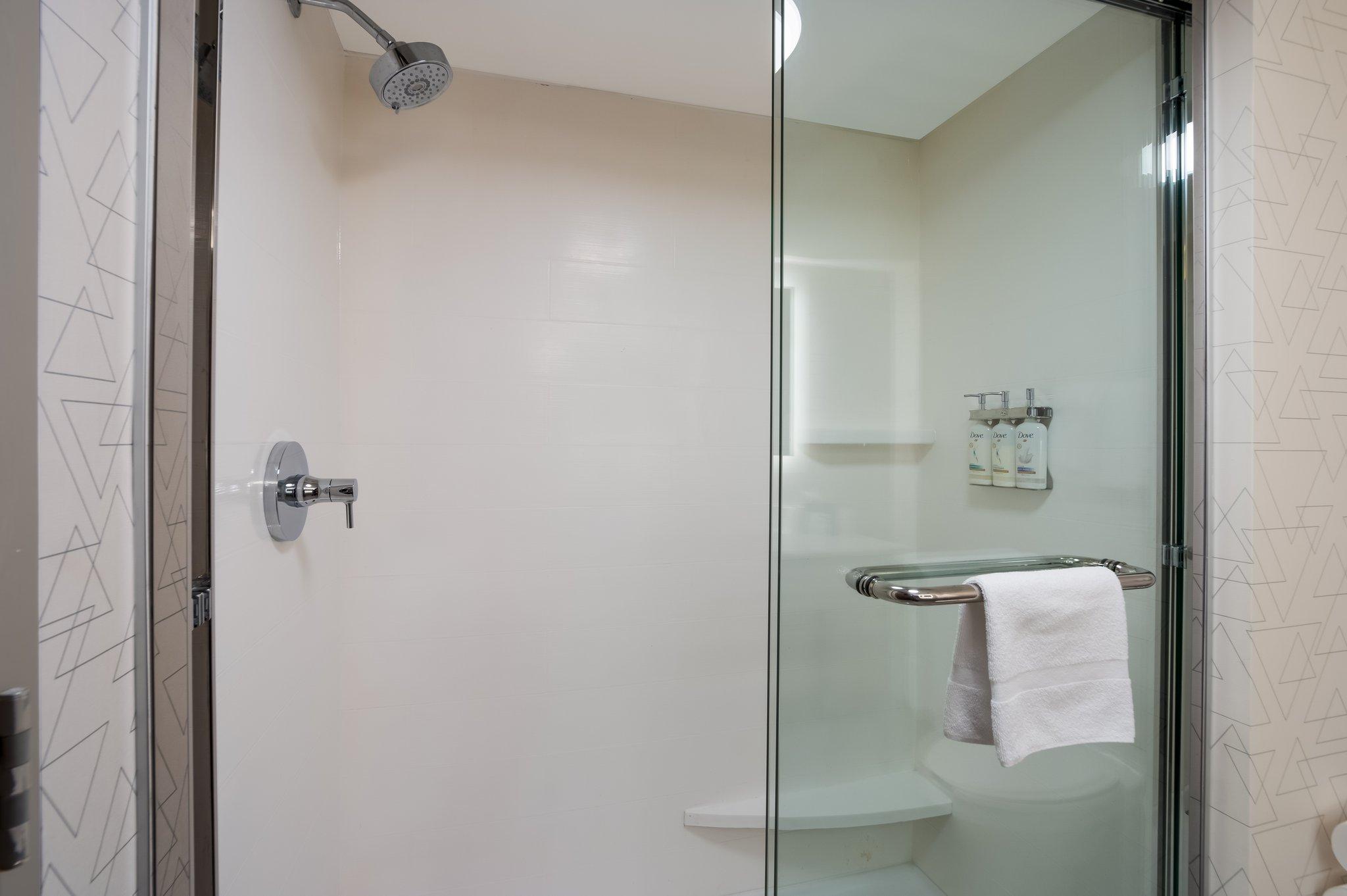 holiday inn express and suites lexington by ihg
