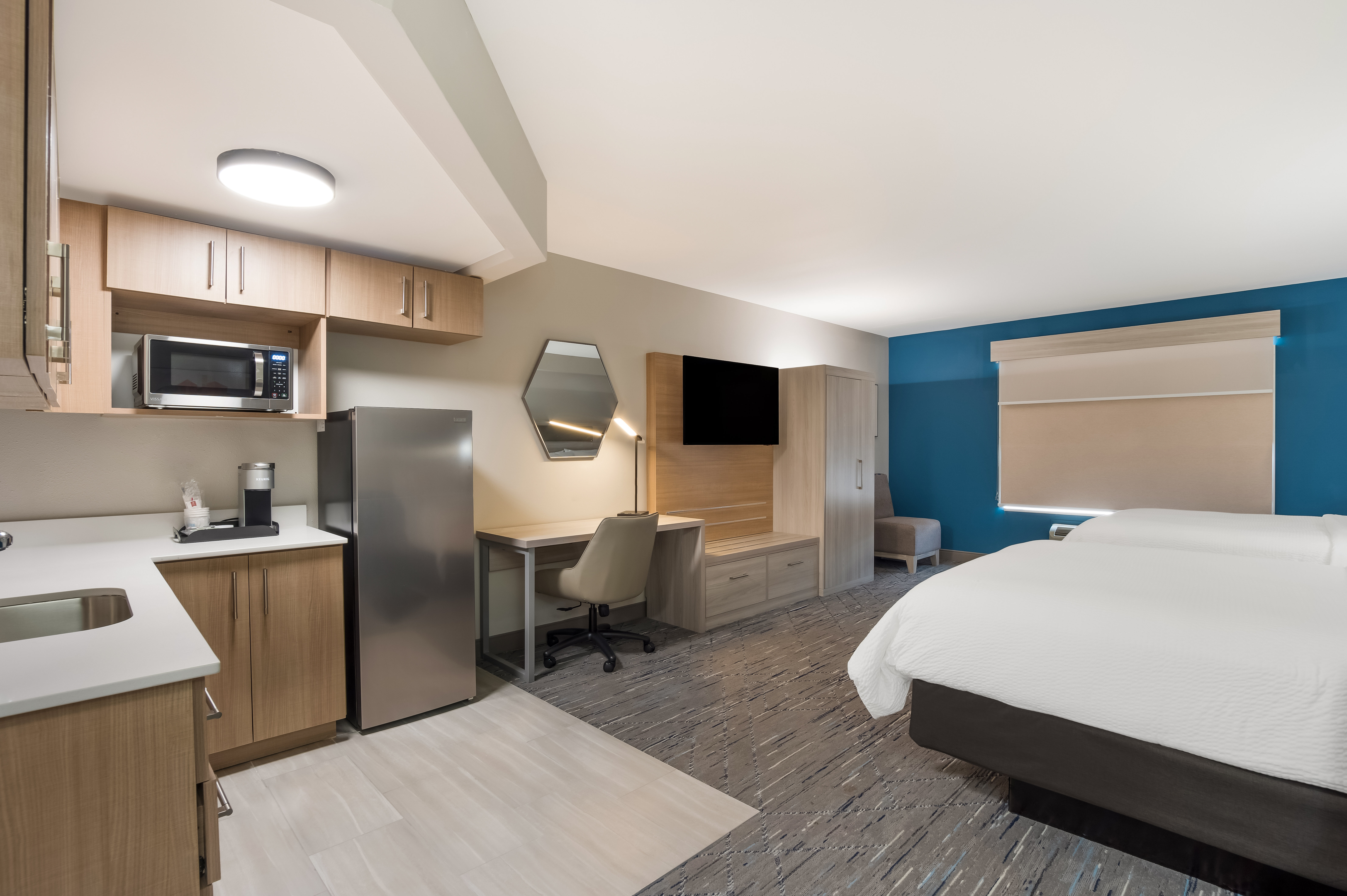 holiday inn express and suites lexington by ihg
