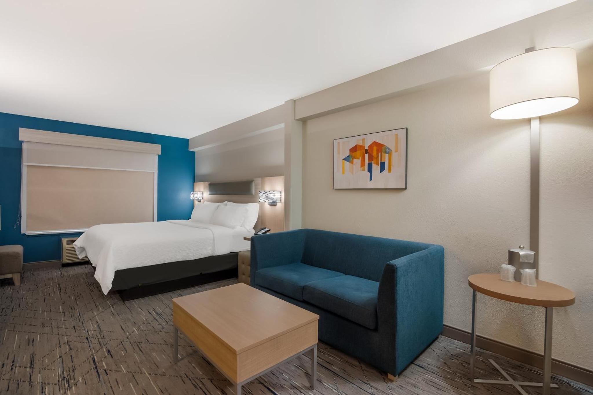 holiday inn express and suites lexington by ihg