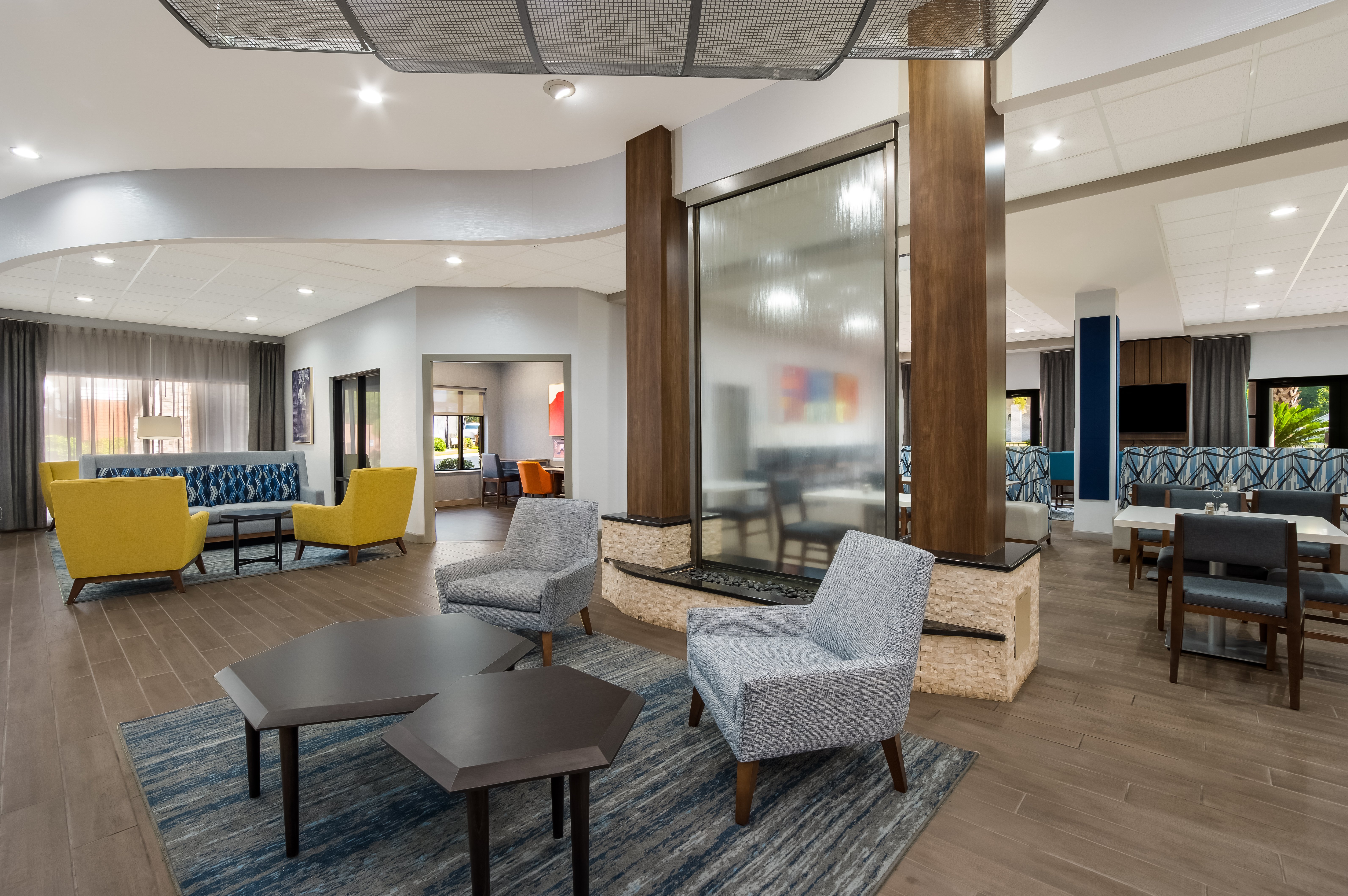 holiday inn express and suites lexington by ihg