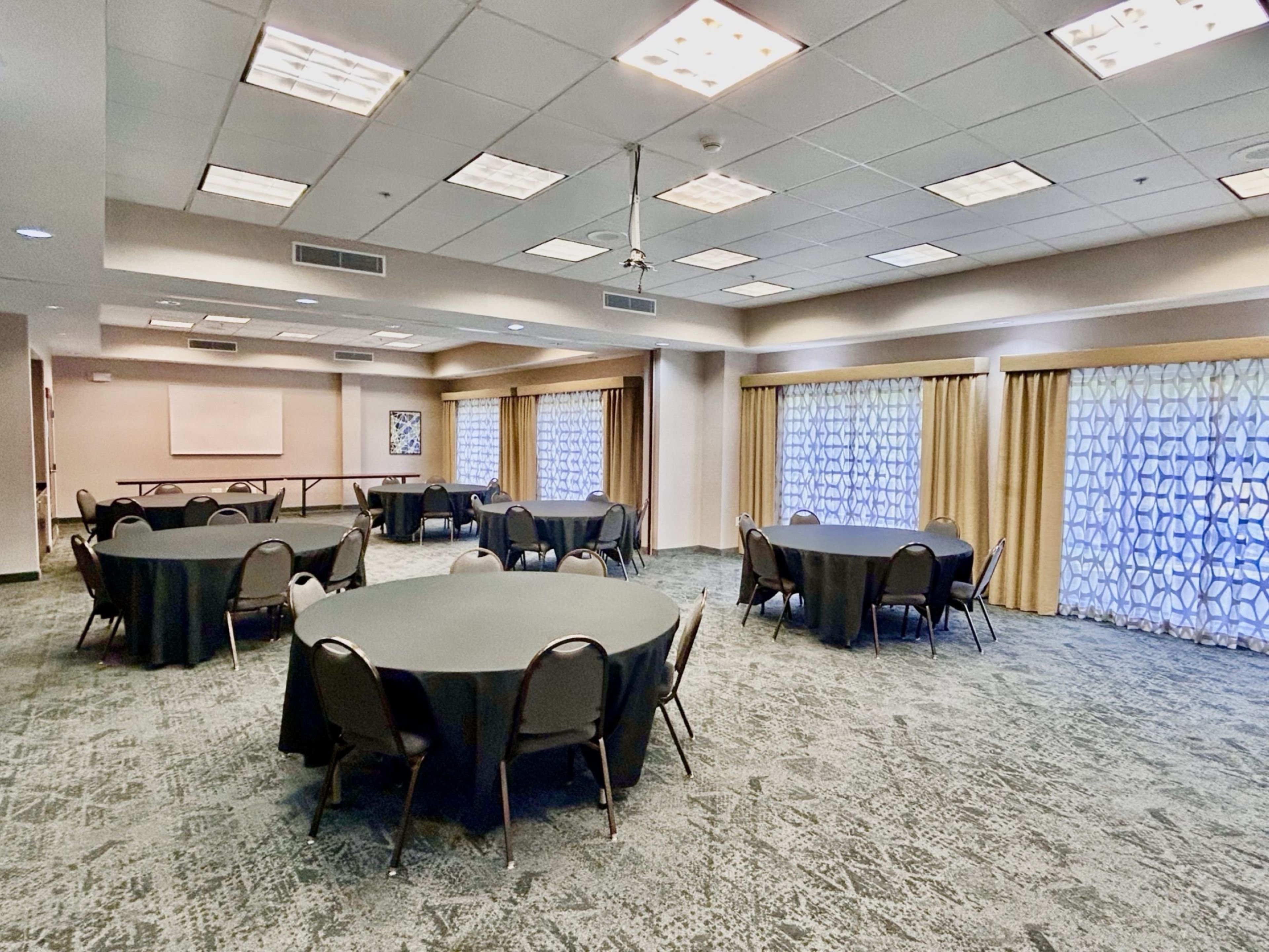 holiday inn express and suites lexington by ihg