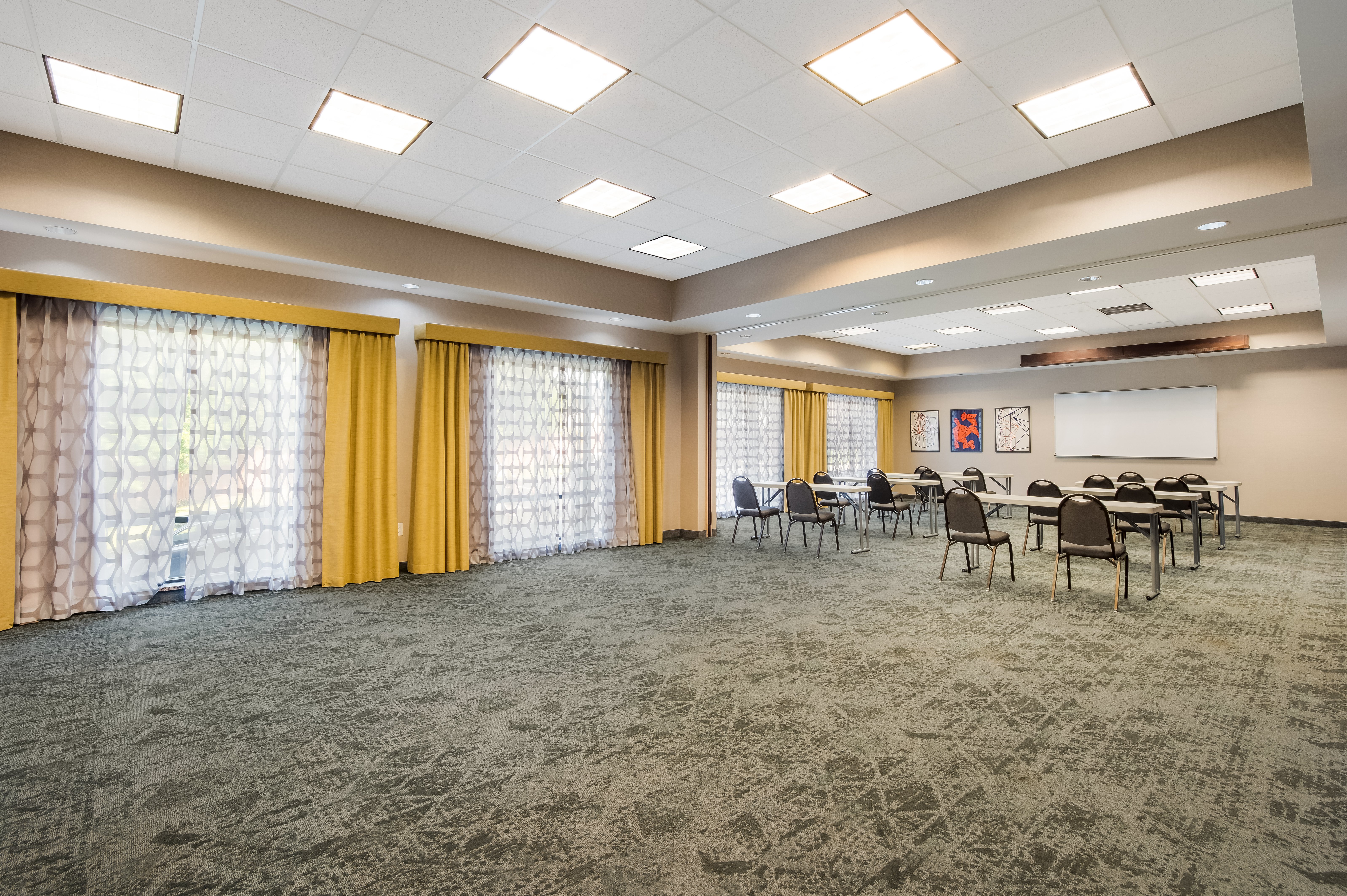 holiday inn express and suites lexington by ihg