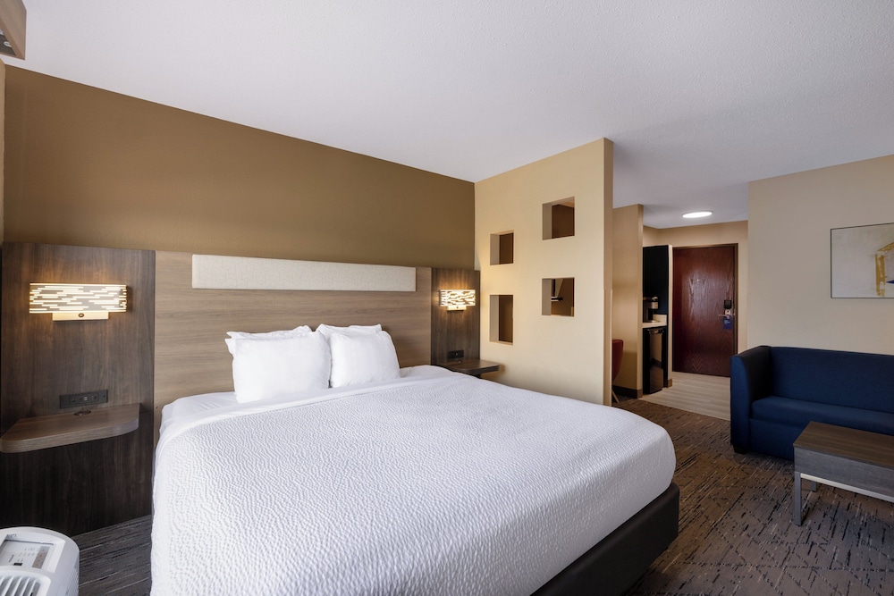 holiday inn express rochester south mayo area by ihg