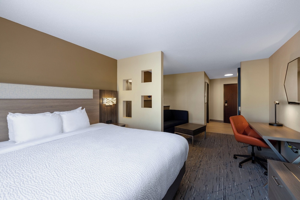 holiday inn express rochester south mayo area by ihg
