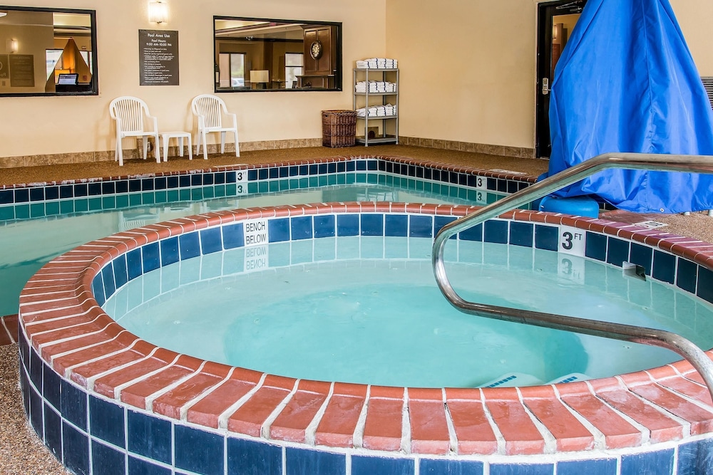 comfort suites south bend near casino