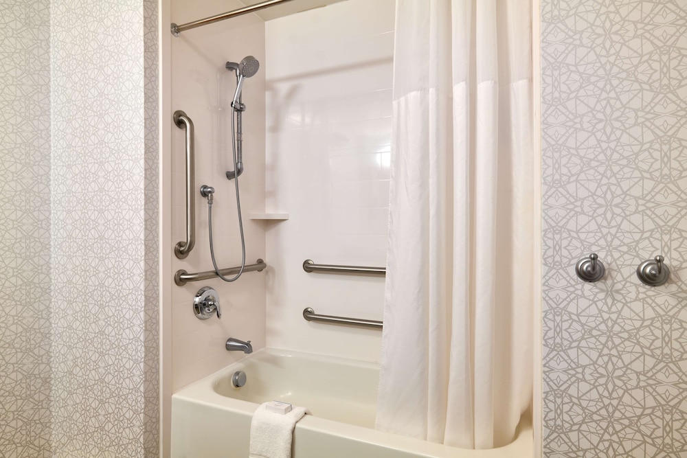 hilton garden inn bloomington