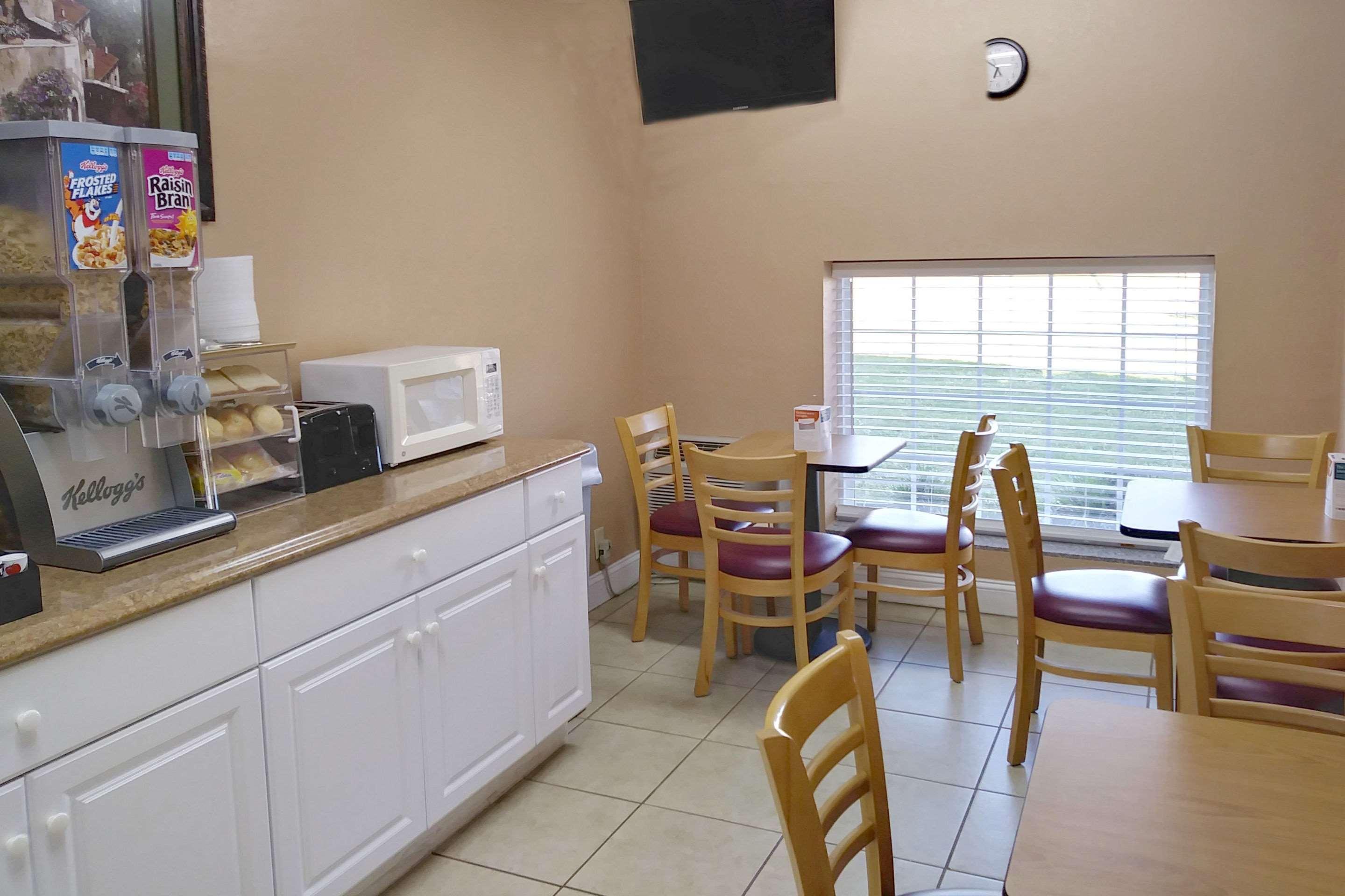 econo lodge