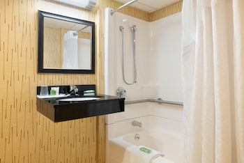 Holiday Inn Norwich By Ihg,Mashantucket>>Connecticut,3 star
