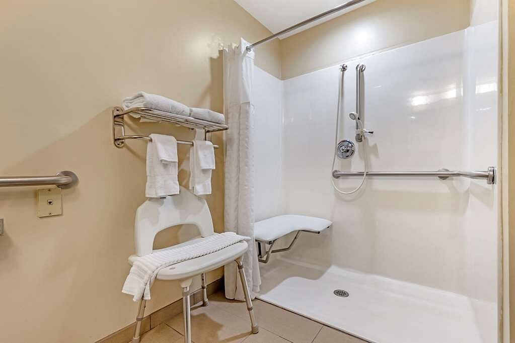 comfort inn and suites