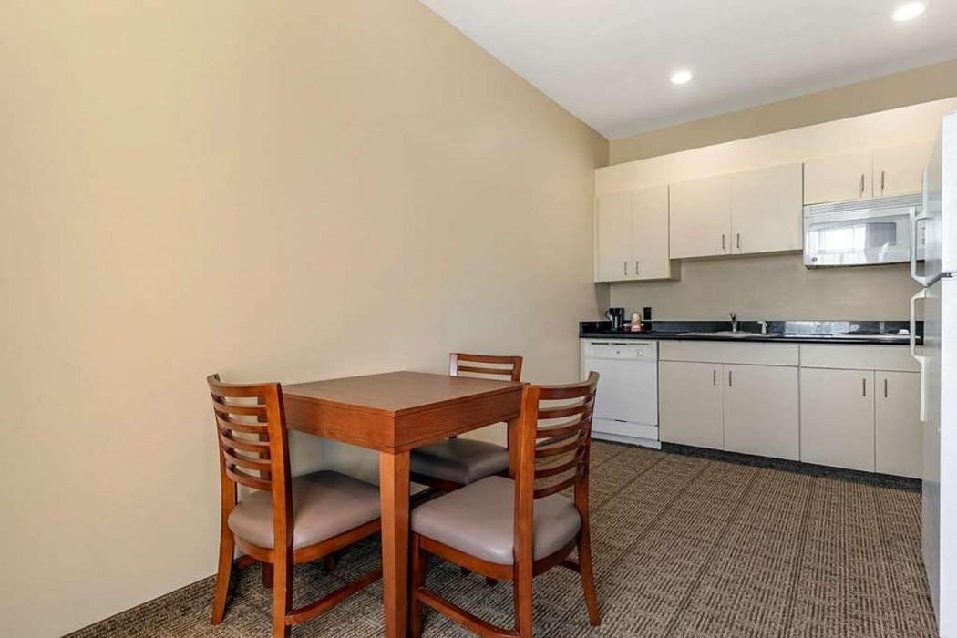 comfort inn and suites