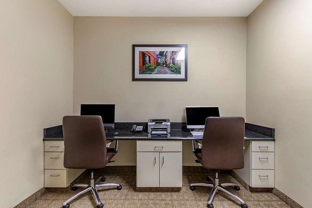 comfort inn and suites