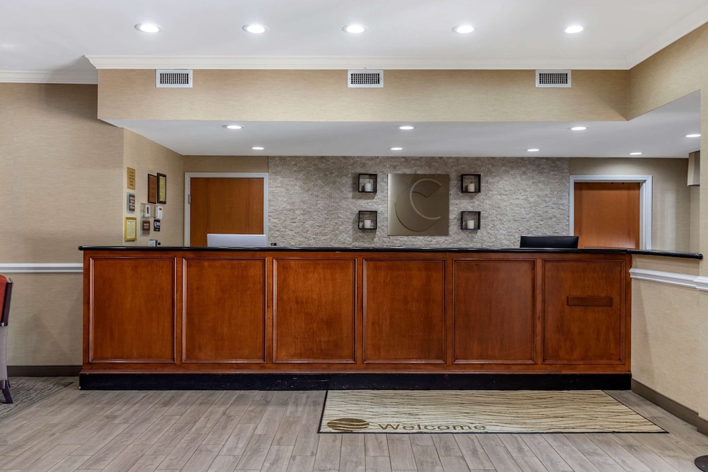 comfort inn and suites