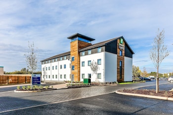 holiday inn express cambridge by ihg