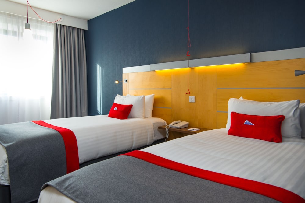 holiday inn express cambridge by ihg
