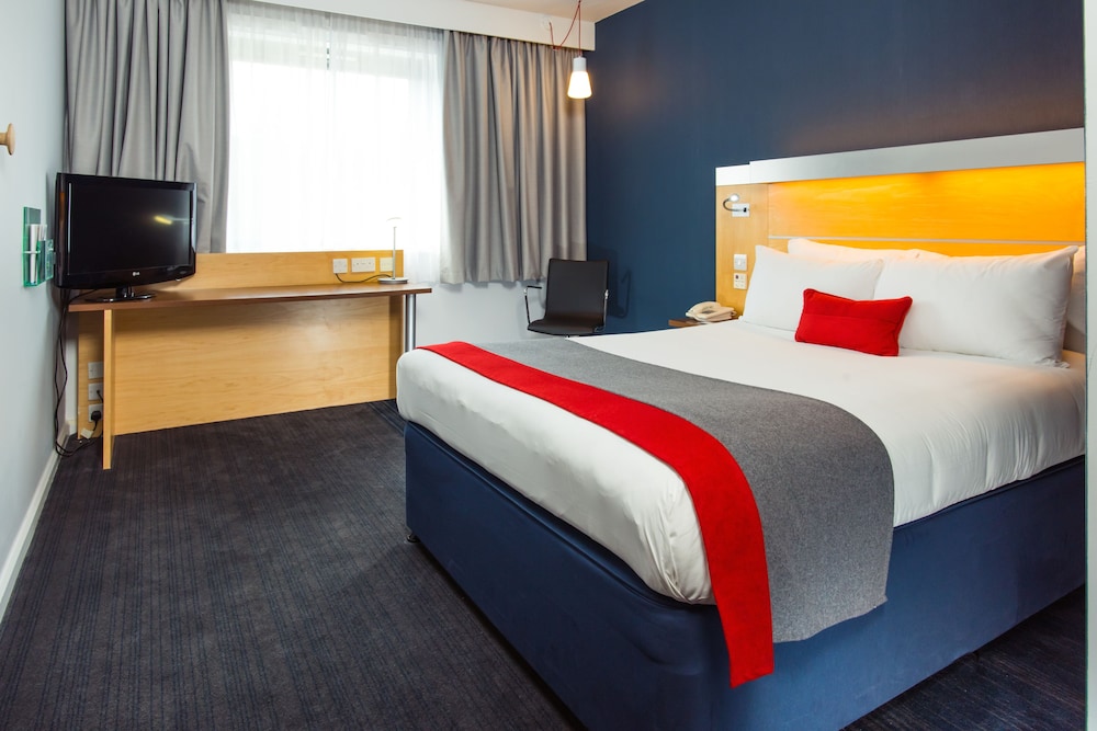 holiday inn express cambridge by ihg