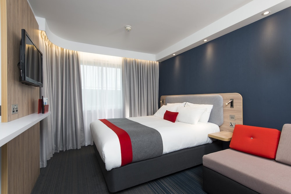 holiday inn express cambridge by ihg