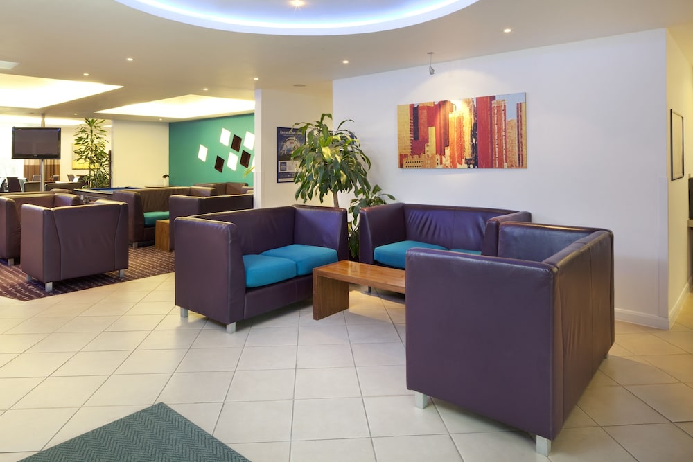 holiday inn express cambridge by ihg