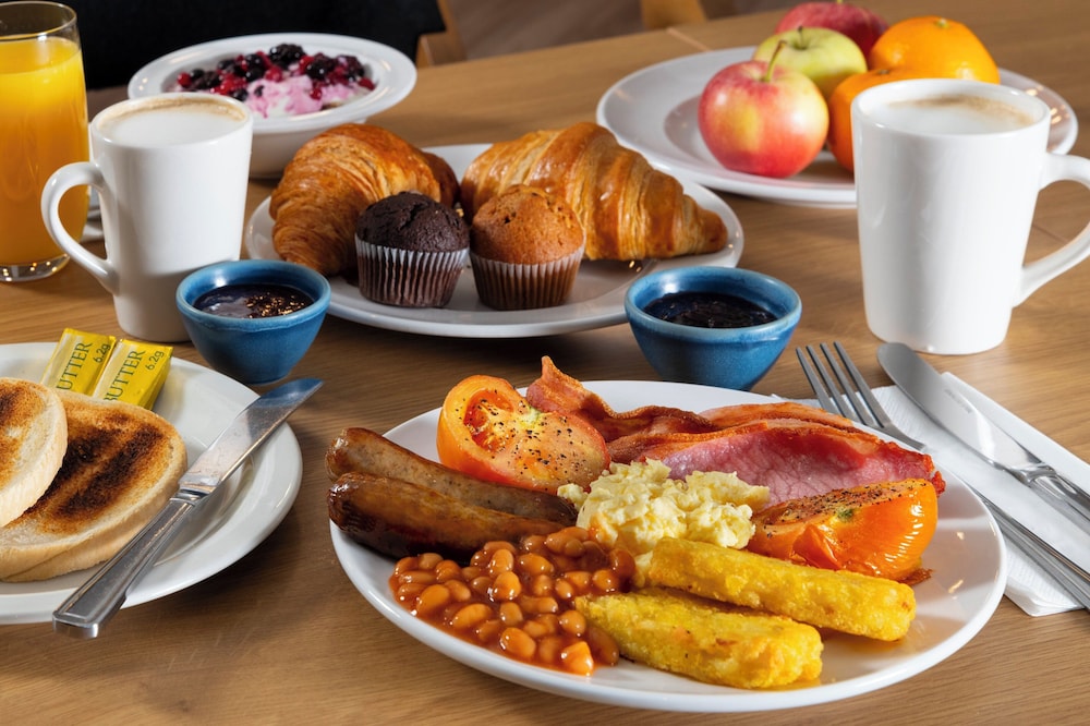holiday inn express cambridge by ihg