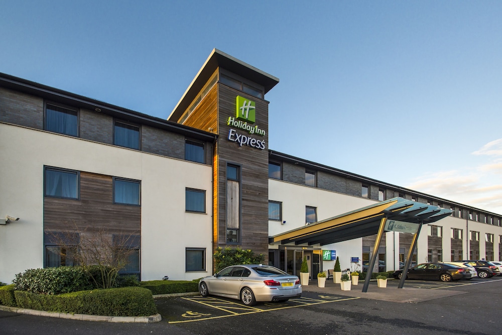 holiday inn express cambridge by ihg