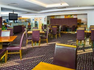 holiday inn express cambridge by ihg