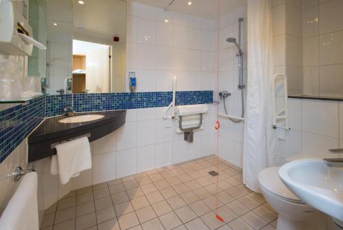 holiday inn express cambridge by ihg
