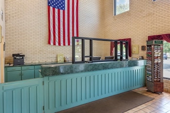 Econo Lodge,North Carolina>>Fayetteville,2 star