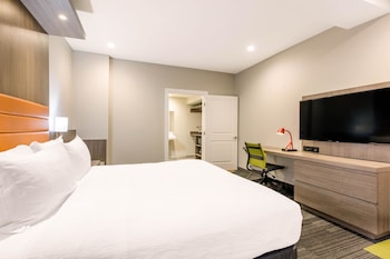 rodeway inn near melrose ave