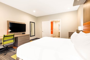 rodeway inn near melrose ave