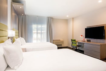 rodeway inn near melrose ave