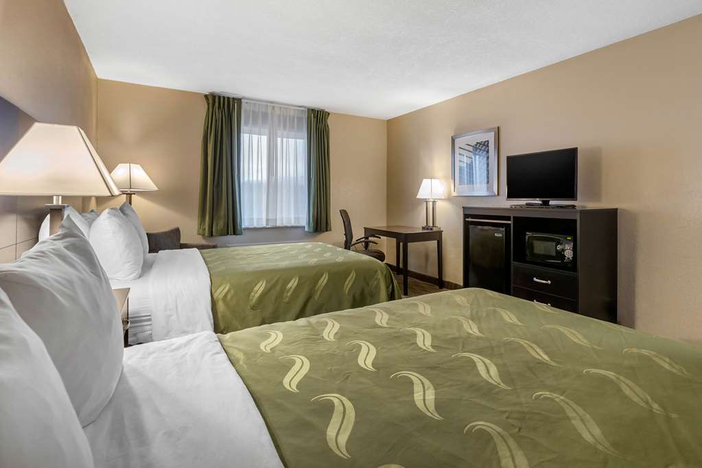quality inn and suites des moines